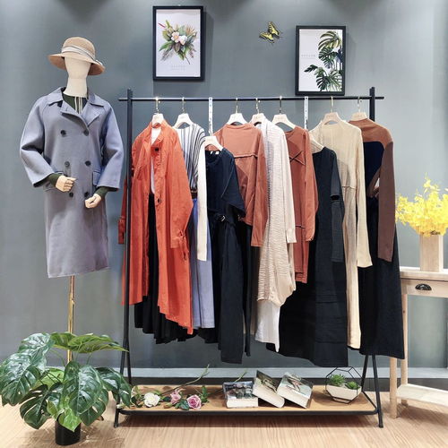 深圳原创设计师品牌墨曲商场专柜折扣女装广州轩韵服装批发——连接设计与市场的时尚桥梁